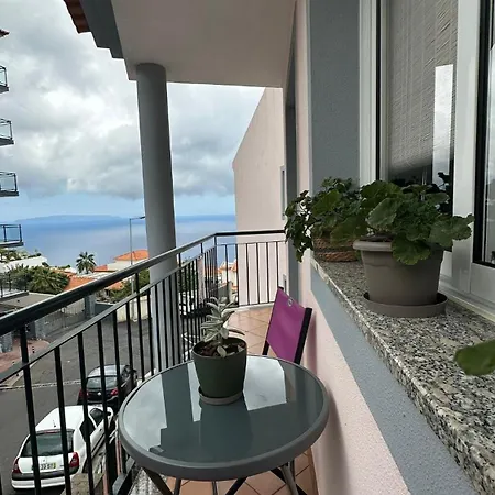 Blue Haven Apartment *