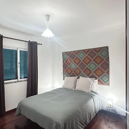 Sea View Retreat *